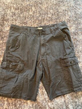 Wrangler Men's Cargo Shorts in Charcoal